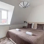 2br With Amazing Skyline View شقة *