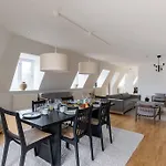 2br With Amazing Skyline View شقة