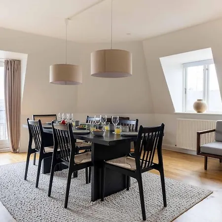 2br With Amazing Skyline View 아파트 *