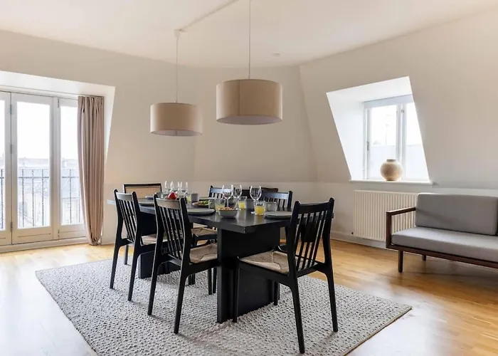 2br With Amazing Skyline View Apartmán *